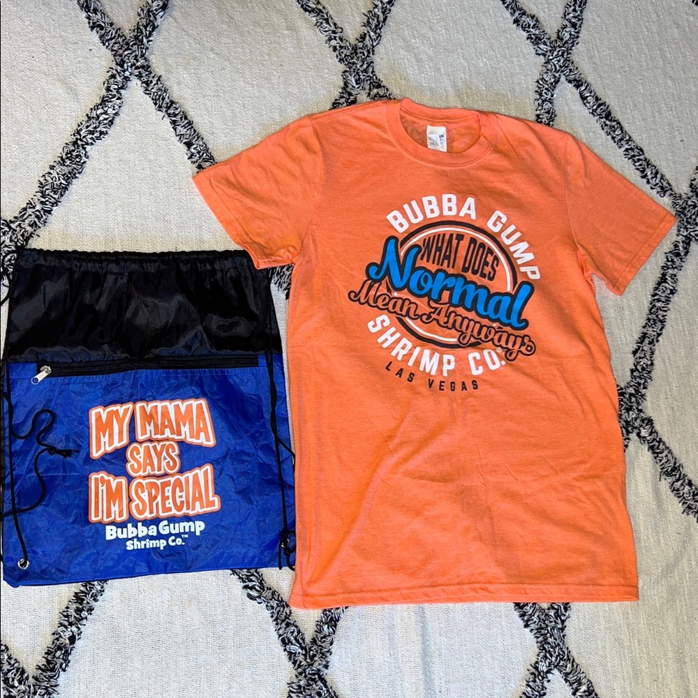 Bubba Gump Las Vegas Orange Gildan Softstyle T-Shirt Size S Blue Drawstring Bag